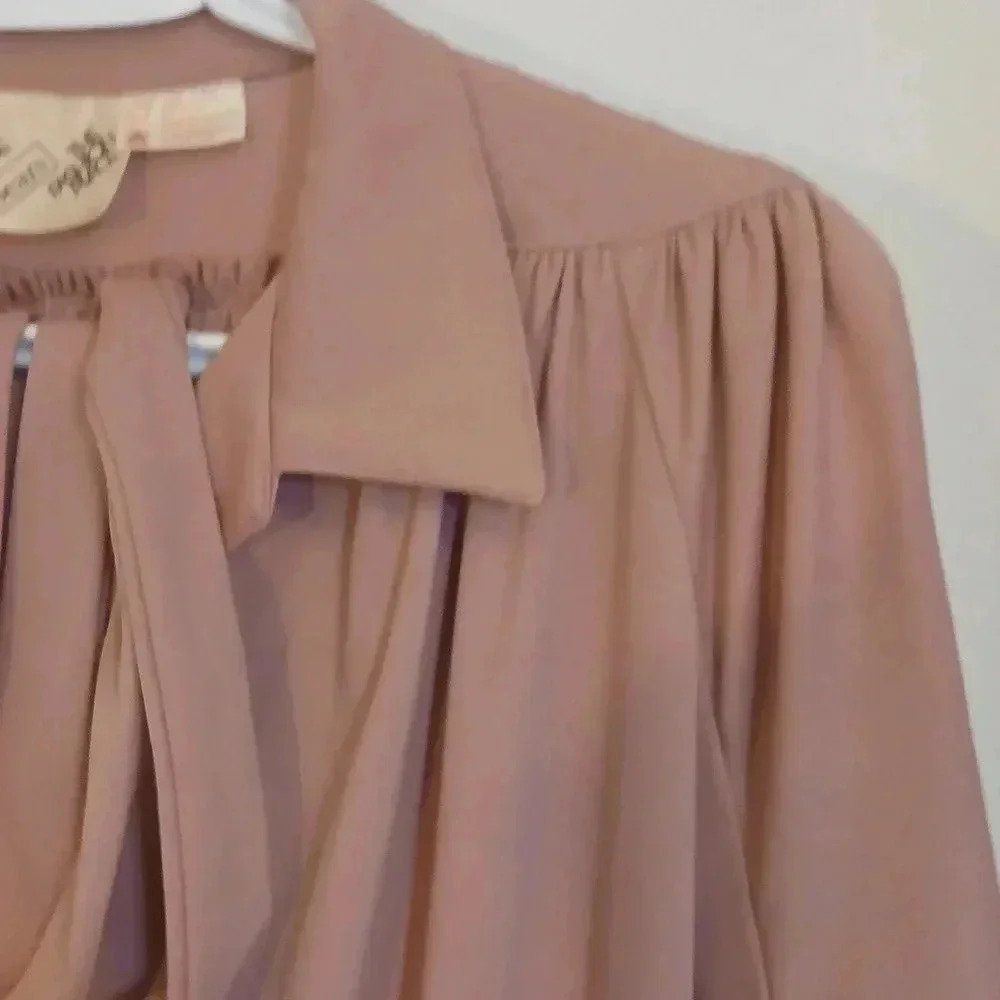 Beautiful  pink vintage dress - Picture 4 of 6